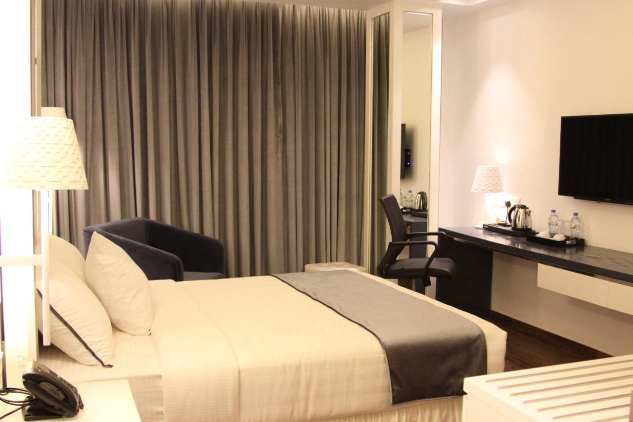 Grace 21 Smart Hotel Dhaka Exteriör bild